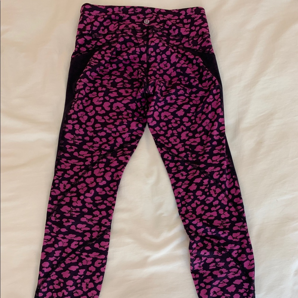 Lululemon Drop it like it’s hot leopard leggings